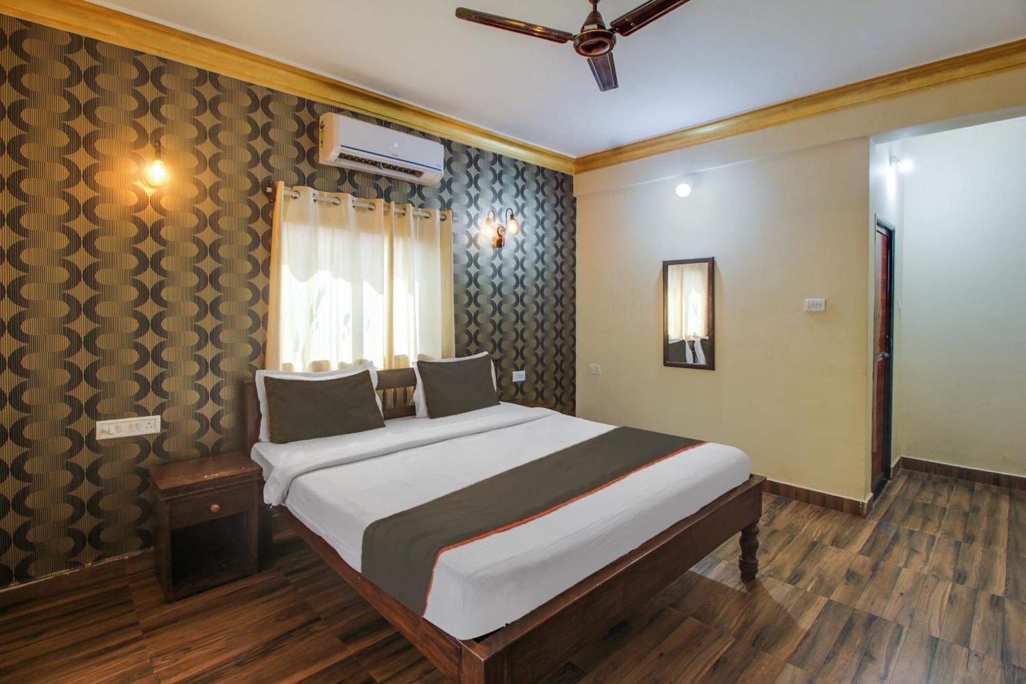 Collection O Romeos Place Baga Beach Hotell Calangute Eksteriør bilde