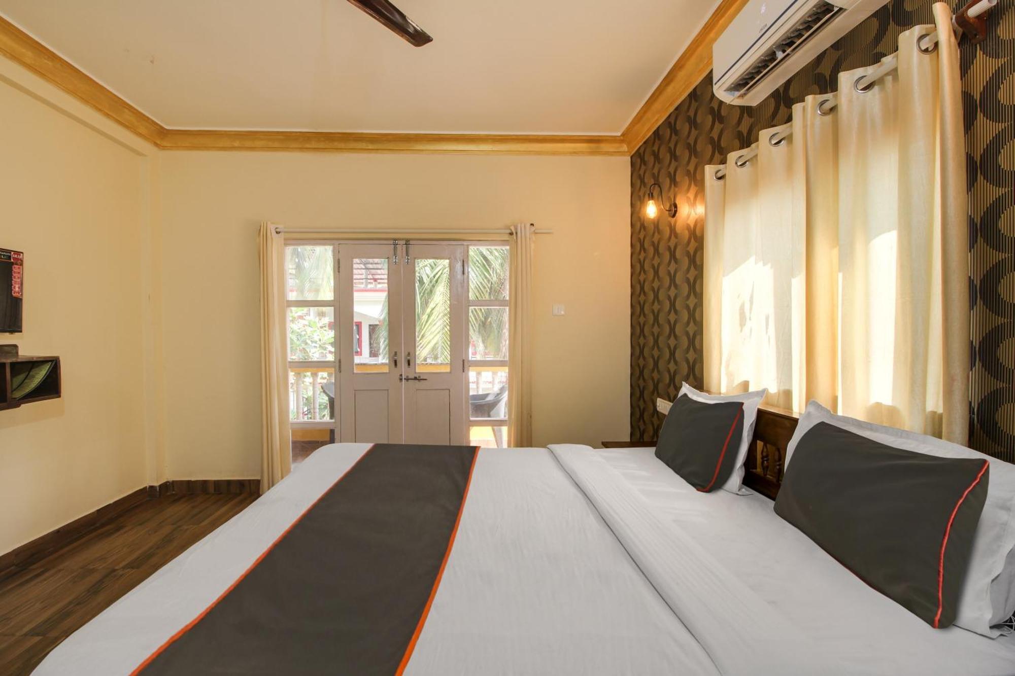 Collection O Romeos Place Baga Beach Hotell Calangute Eksteriør bilde