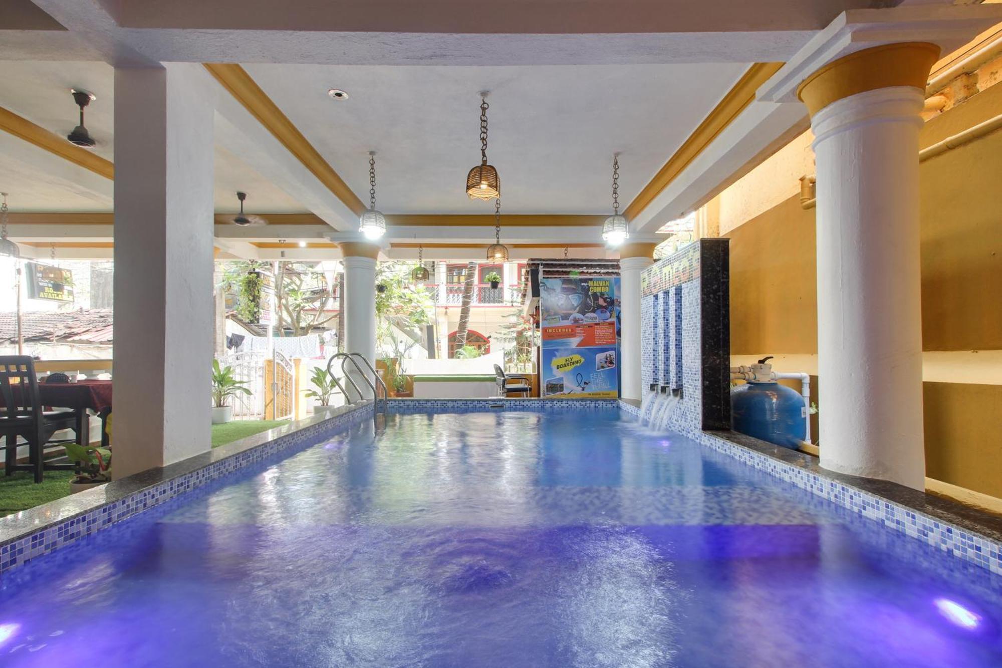 Collection O Romeos Place Baga Beach Hotell Calangute Eksteriør bilde