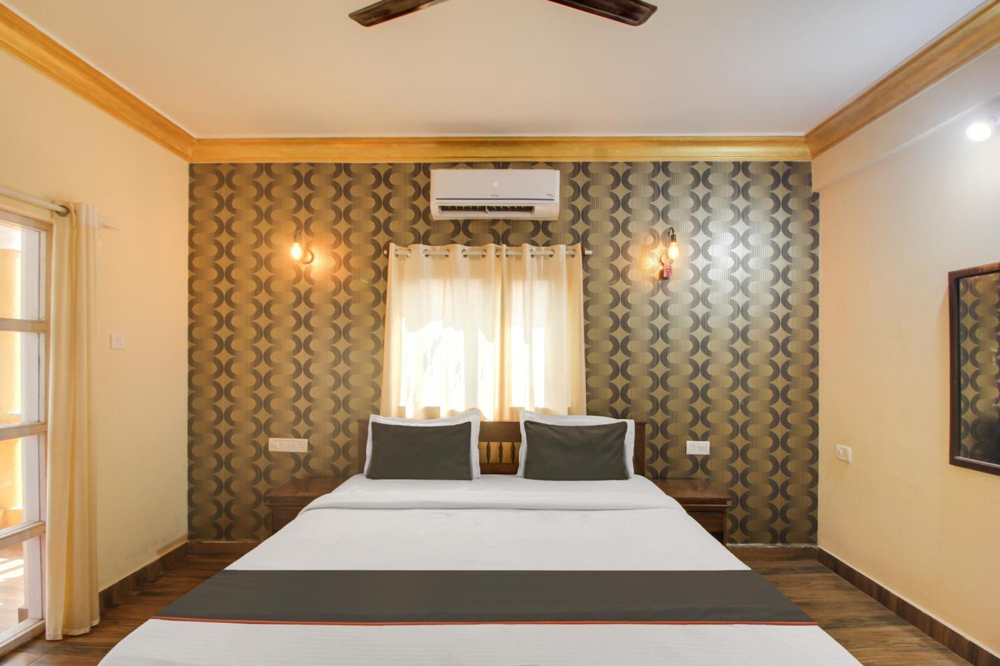 Collection O Romeos Place Baga Beach Hotell Calangute Eksteriør bilde